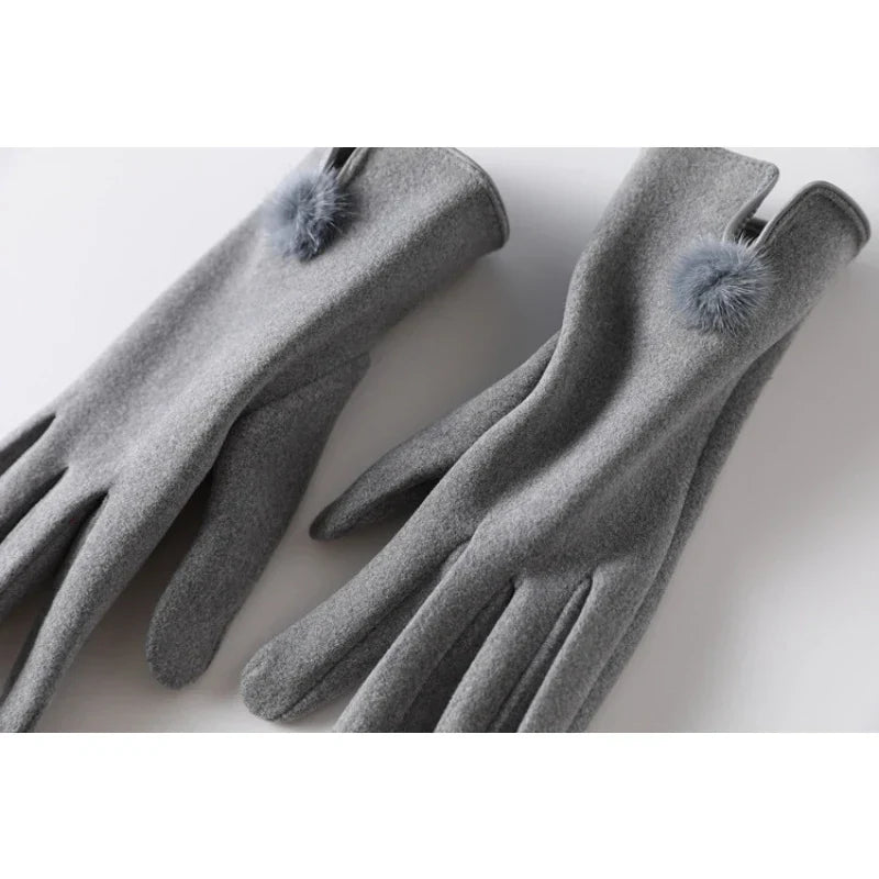 Rukavice Luxe Touch s pom-pomy