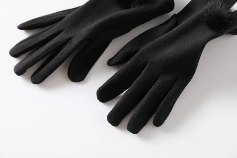 Rukavice Luxe Touch s pom-pomy