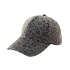 Hřejivá designová leopardí čepice