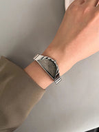 Hodinky Lunare Asymmetry