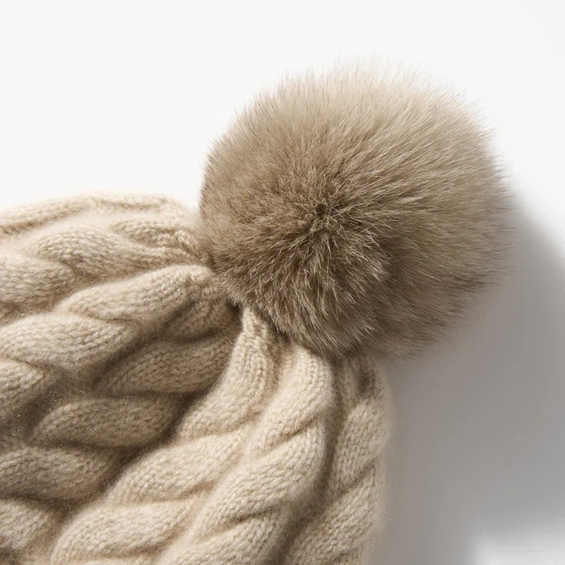 Čepice Elle Cable Cashmere s pomponem