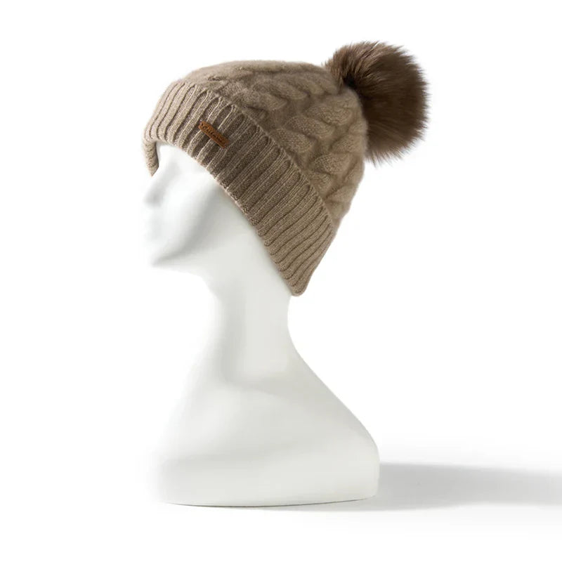 Čepice Elle Cable Cashmere s pomponem