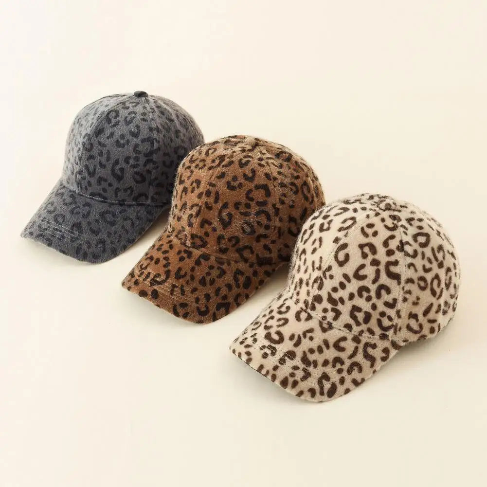 Hřejivá designová leopardí čepice