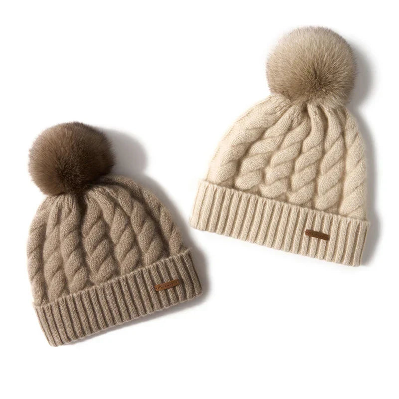 Čepice Elle Cable Cashmere s pomponem
