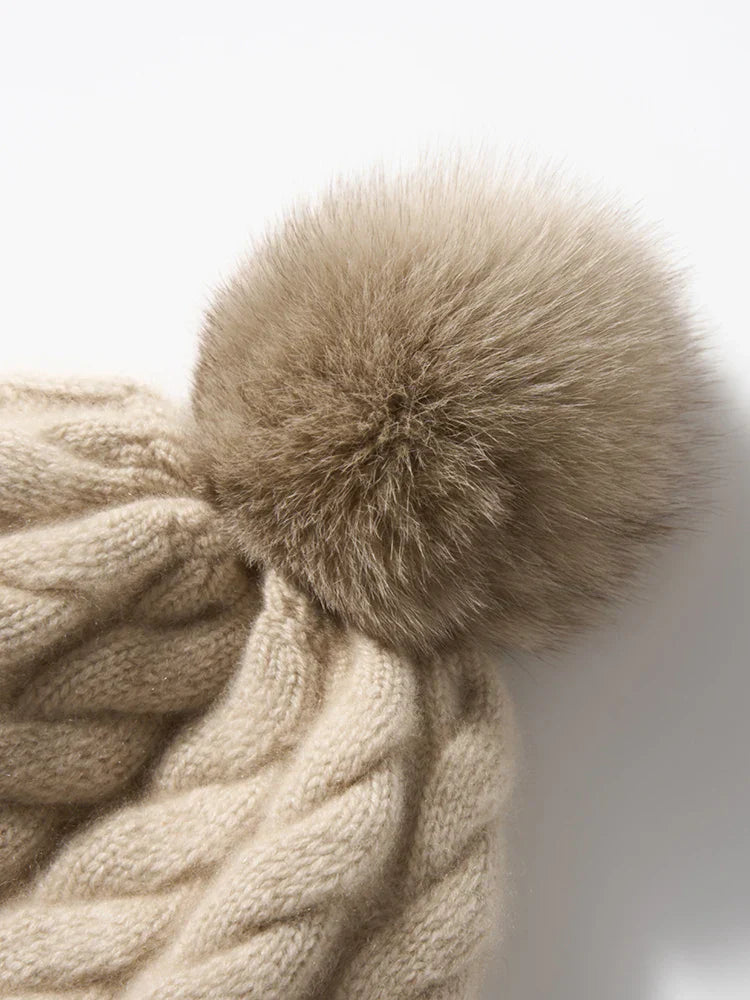 Čepice Elle Cable Cashmere s pomponem