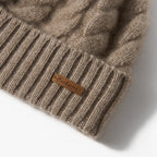 Čepice Elle Cable Cashmere s pomponem