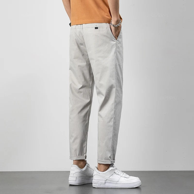Pohodlné Chinos