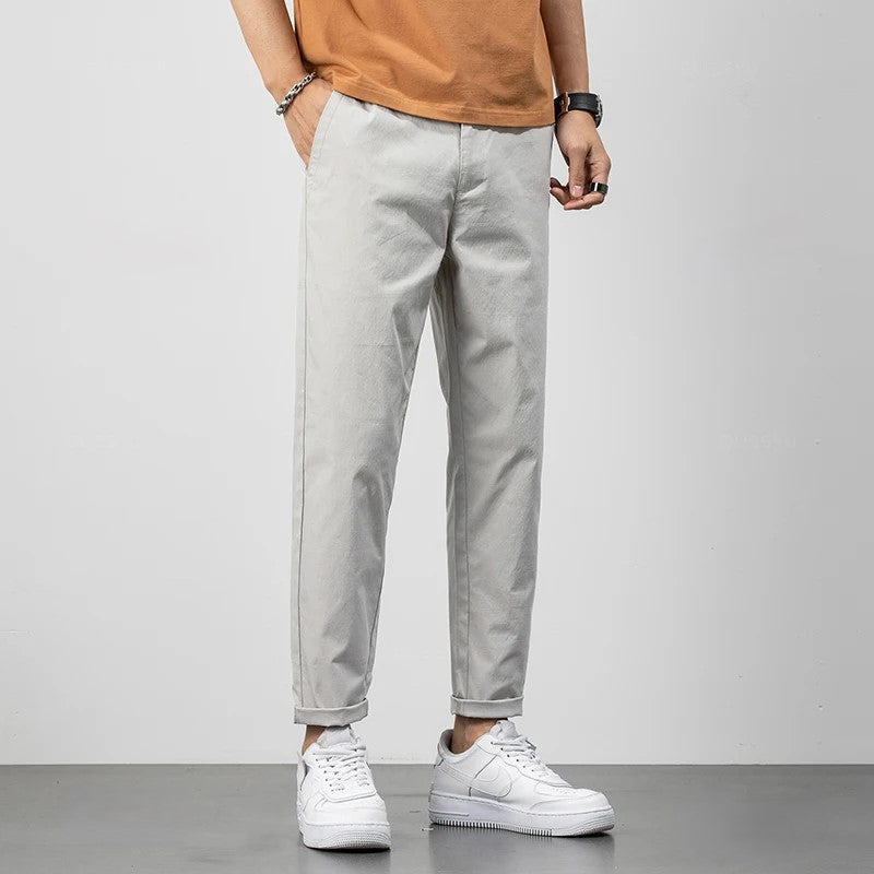 Pohodlné Chinos