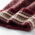 Čepice s bambulí z kašmíru Fair Isle